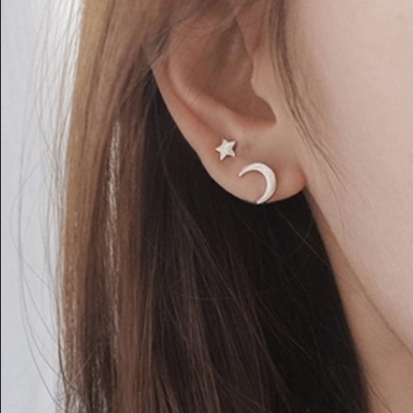 Jewelry - Set of fashion cartilage/tragus earrings